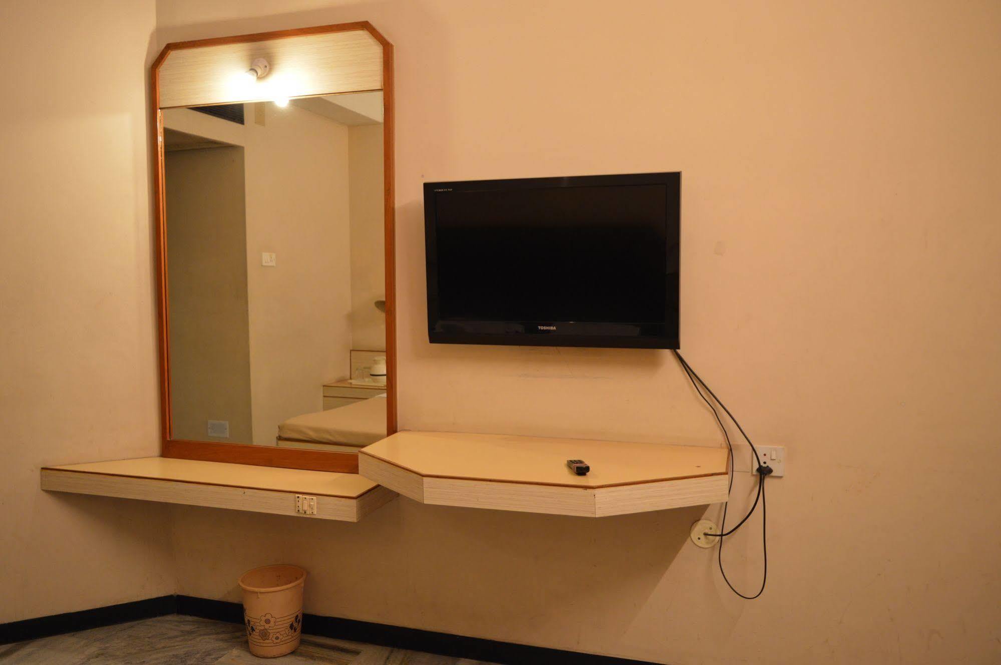 Hotel Padmam Madurai Dış mekan fotoğraf